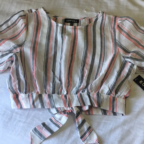 Crop top 2 LEFT ✔️ - Picture 2 of 8